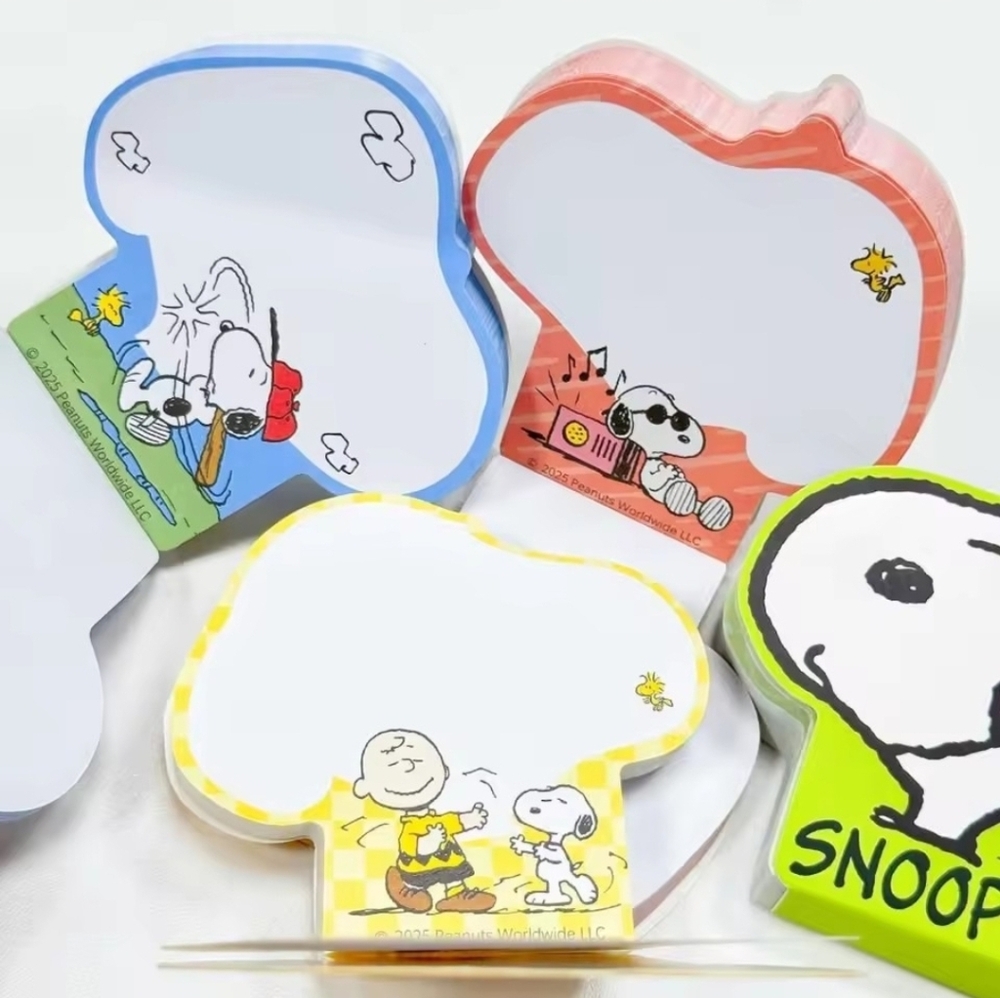 Peanuts: Snoopy and Friends Notepad Set